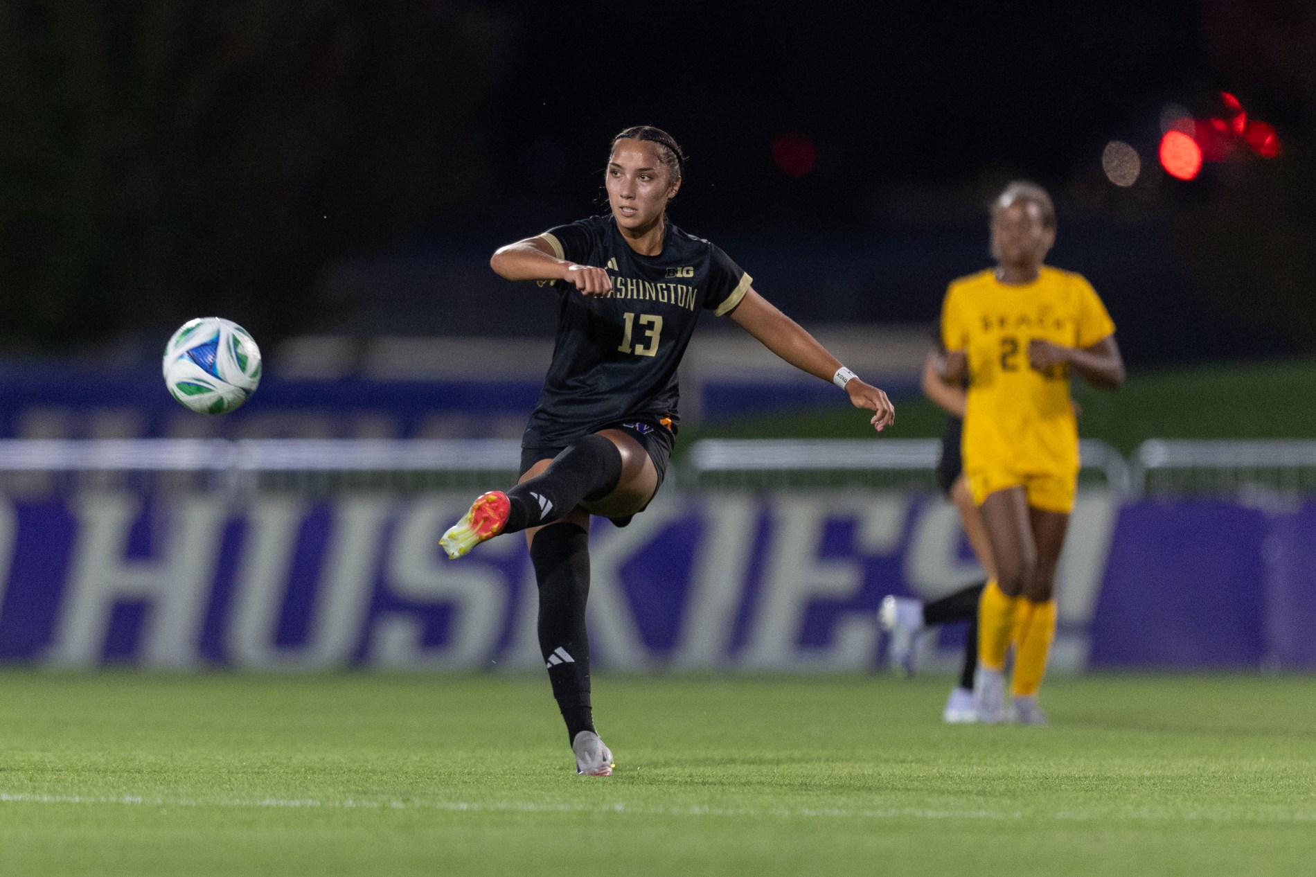 Washington Women’s Soccer Downs Illinois in Big Ten Tournament&nbsp;Quarterfinals
