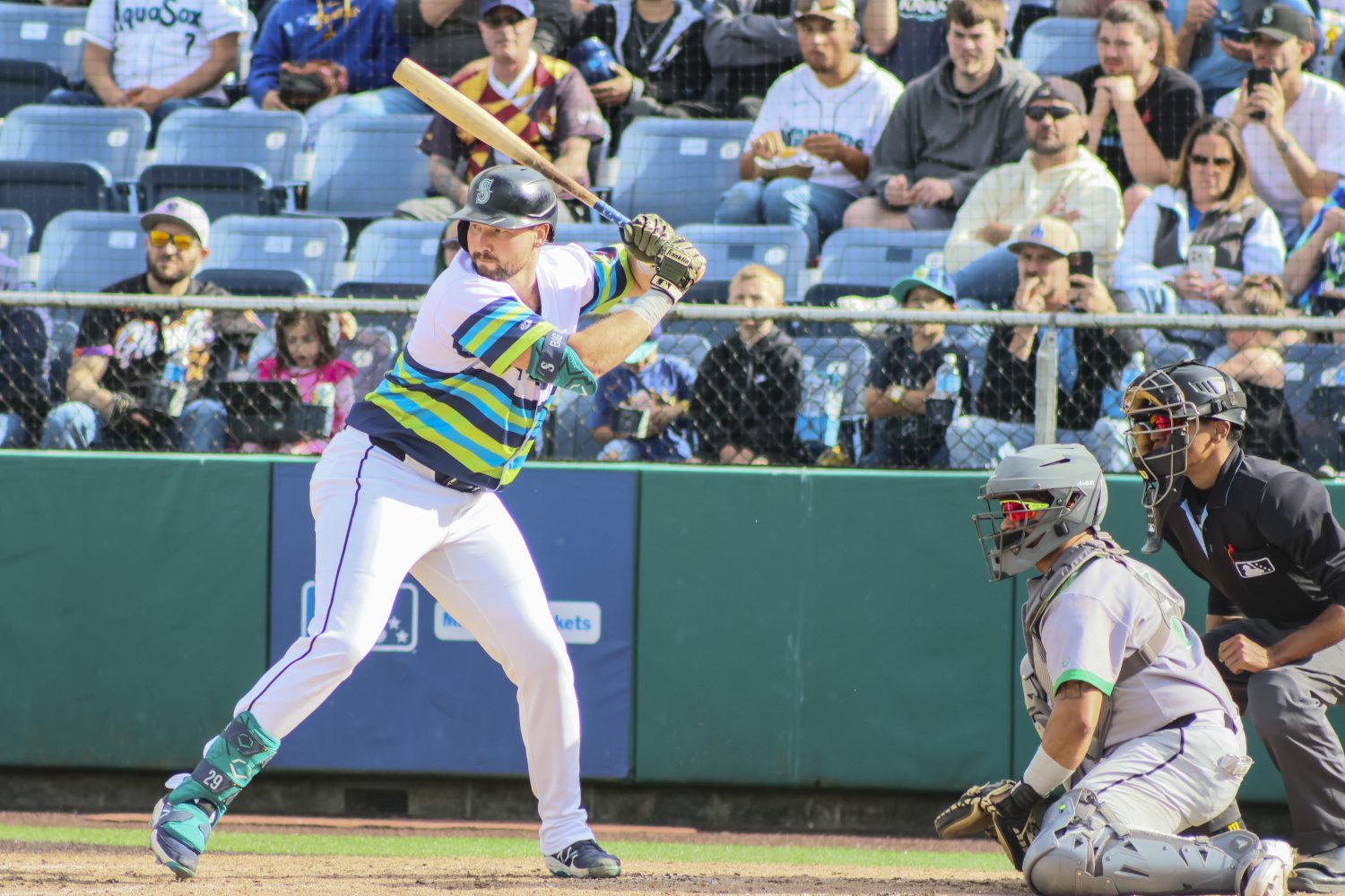 Cal Raleigh Returns to Everett, Draws Sellout Crowd in Rehab Appearance with&nbsp;AquaSox