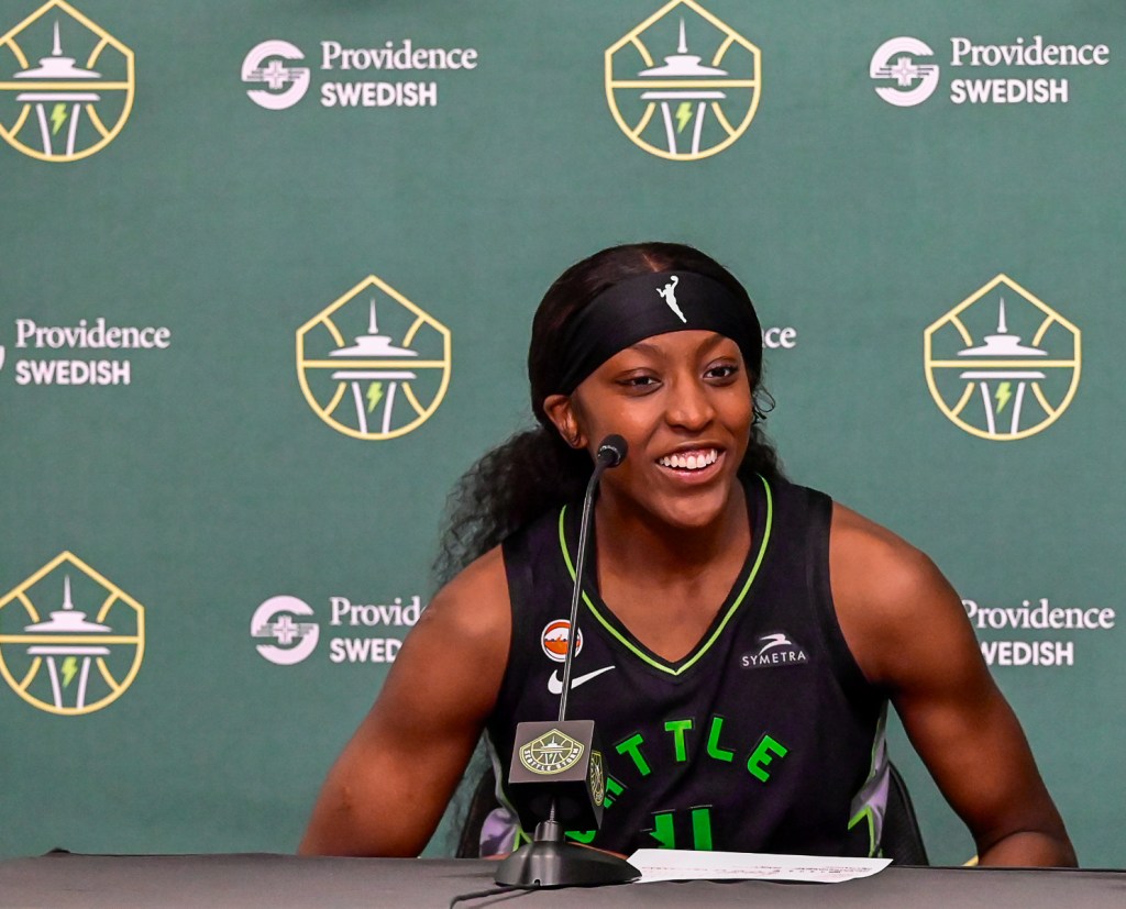 Flau’jae Johnson Finishes Record Breaking Rookie Season in Seattle With Multiple Milestones