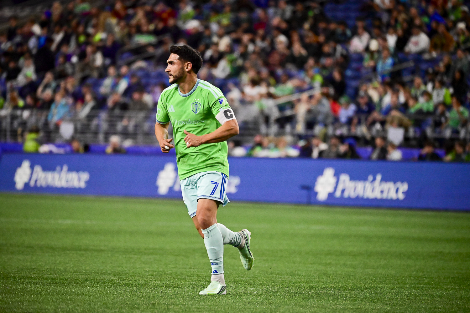 Roldan Scores in the 90th Minute Giving Sounders 2-1 Victory Over Sporting Kansas&nbsp;City